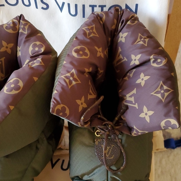 Louis Vuitton Pilloe Boot Green Quilted Water Repellent 9US or 39EU Monogram New - Picture 4 of 16